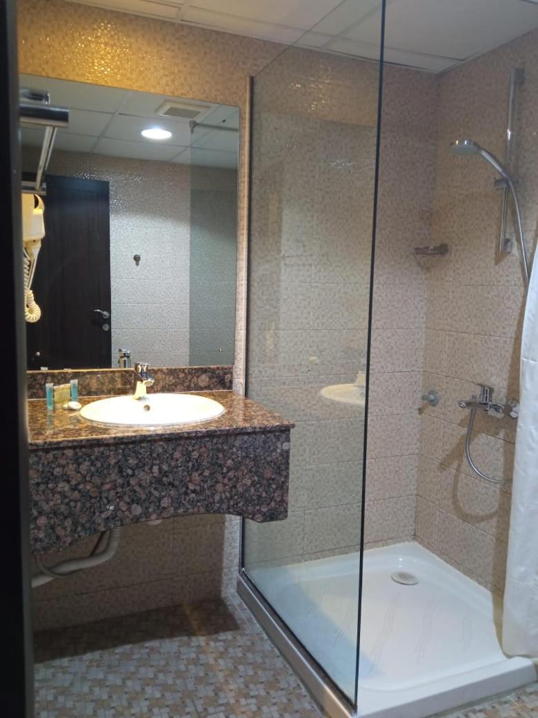 Hotel Asfar 3*